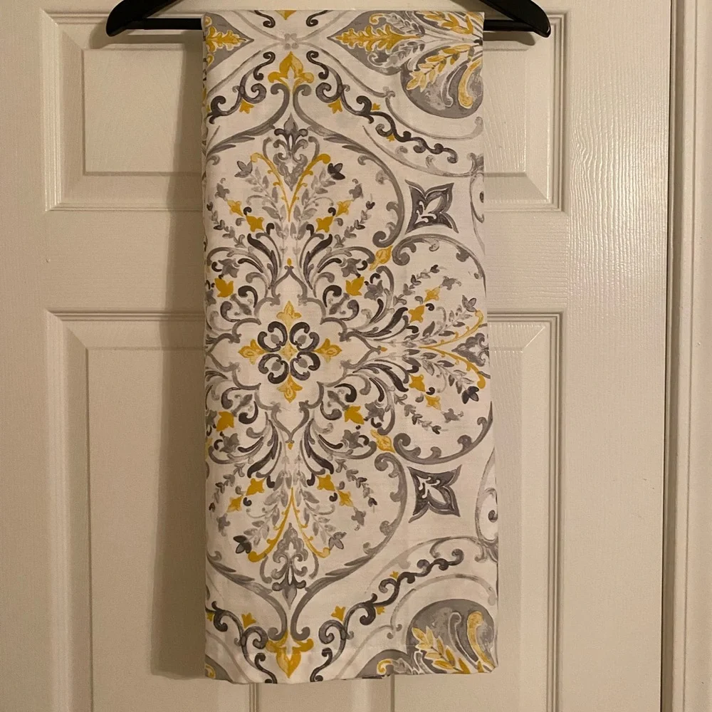 Tahari Shower Curtain Gray and Yellow Damask Tapestry. NWOT.